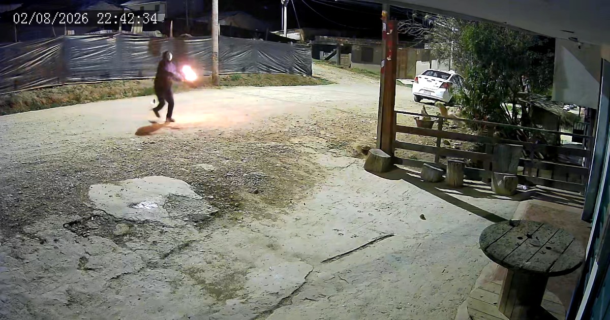 Lanzan bombas caseras contra vivienda en Chachapoyas